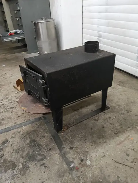 Hout tent kachel Wilko