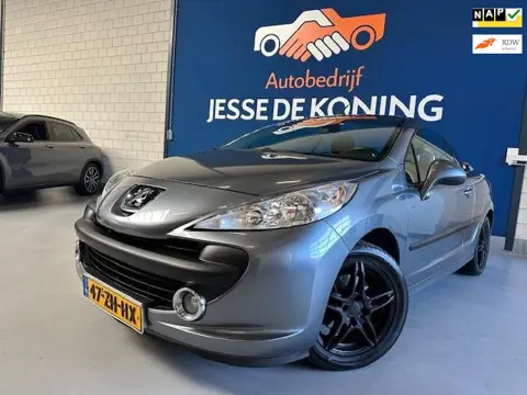 Peugeot 207 CC 1.6 VTi / cabriolet/hardtop/ bj.2008 / kleur: grijs / NAP met 109428 km.en APK tot 02