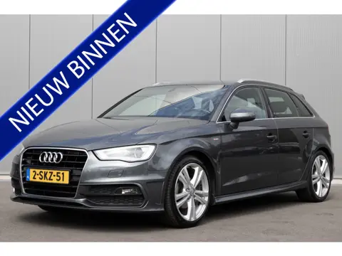 Audi A3 Sportback | 3X S-Line | NAVI | CRUISE | NL-AUTO | TREKHAAK |