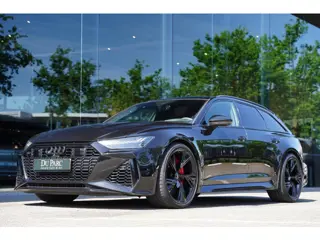 Audi RS 6 Avant TFSI Quattro / Akrapovic / Dynamic Plus / Keramische Remmen