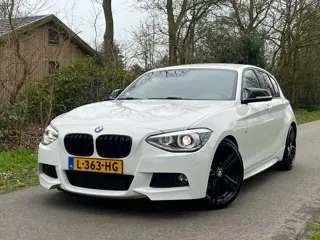 BMW 1-serie 118i M Sport Edition High Executive | M-PAKKET + Verlaagd + Maxton Nu € 9.975,-!!!
