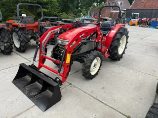 Yanmar AF33 met Voorlader