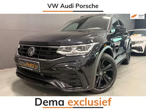 Volkswagen Tiguan 1.4 TSI eHybrid 2X R-LINE BLACK-LINE PANO/LEDER/M-STOELEN/NAVI/V-COCKPIT/DAB/LED//