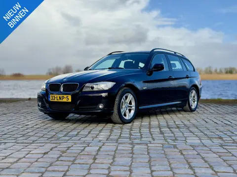 BMW 3-serie Touring 318i Business Line|Carplay|Afn. Trekhaak|Gr. Beurt