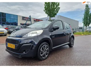 Peugeot 107 1.0 Access Accent AIRCO WERKEND BOEKJES