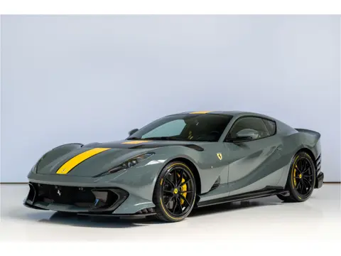 Ferrari 812 Competizione, Grigio Medio, Full Carbon, Painted Livery 6.5 V12