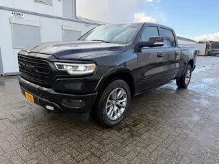 Ram 1500 Dodge ram 5.7 limeted extra lang MARGE Groot scherm
