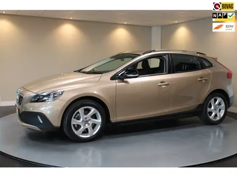 Volvo V40 Cross Country 2.5 T5 Momentum *Automaat* 254Pk! Trekhaak|Camera|Leer|Rose goud