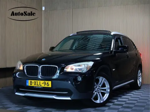 BMW X1 sDrive18d Business AUTOM PANO NAVI CLIMA PDC CRUISE THAAK STOELVW '11