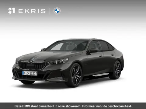 BMW 5 Serie Sedan 530e | M Sportpakket Pro | Bower & Wilkins | Trekhaak | Pano | Comfort Access