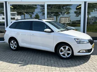 Škoda Fabia Combi 1.0 TSI Business Edition PDC achter / Keyless / Cruise / Clima / Navi