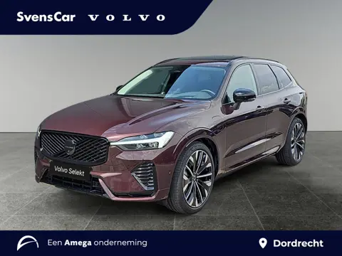 Volvo XC60 2.0 T8 Plug-in hybrid AWD Ultra Dark | Luchtvering | Trekhaak | Bowers & Wilkins Audio | 