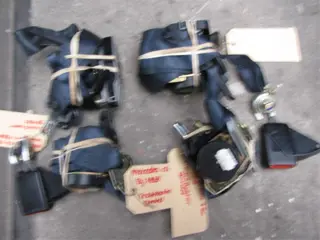 Mercedes clk 230 Gordelset Sloopauto inkoop Den haag