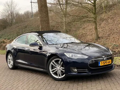 Tesla Model S 85 Base Tesla Model S 85 Base Tech-pack Pano CCS