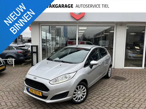 Ford Fiesta 1.0 Style Essential Zeer nette Nederlandse auto, incl. boekjes! Navigatie, Start/Stop sy