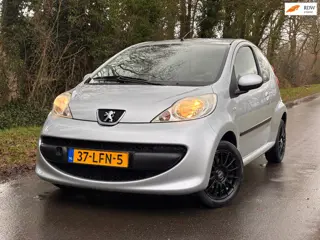 Peugeot 107 1.0-12V XS Urban Move