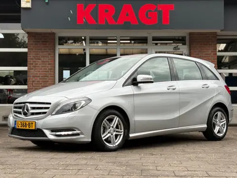 Mercedes-Benz B-klasse Ambition 180 122 pk - AUTOMAAT -Xenon - Navi - climate