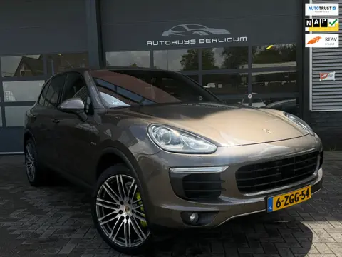 Porsche Cayenne 3.0 S E-Hybrid Pano Memory Luchtvering Stoelverwarming