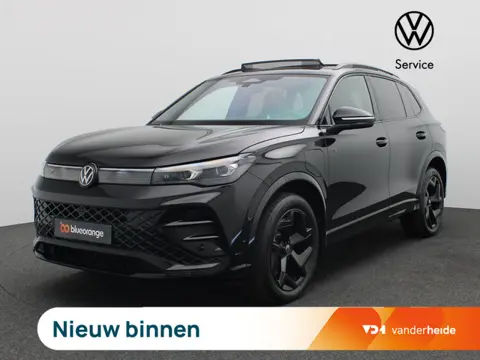 Volkswagen Tiguan 1.5 eHybrid R-Line Edition 272PK DSG SOH 100%, Panoramadak, Trekhaak, Black Style,