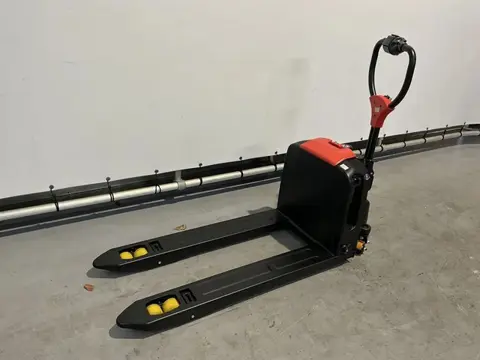 EP F4 Li-ion pallettruck met zwenkwielen (bj 2026)