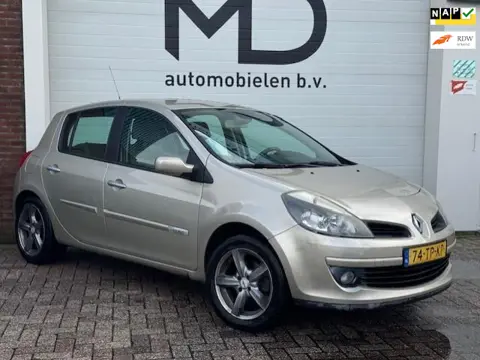 Renault Clio 1.6-16V Initiale -Trekhaak-Cruise-Leder-Climate