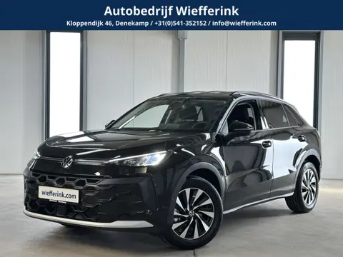 Volkswagen T-Roc 1.5 eTsi 150 pk Life First Edition | Comfort | Camera | Trekhaak |