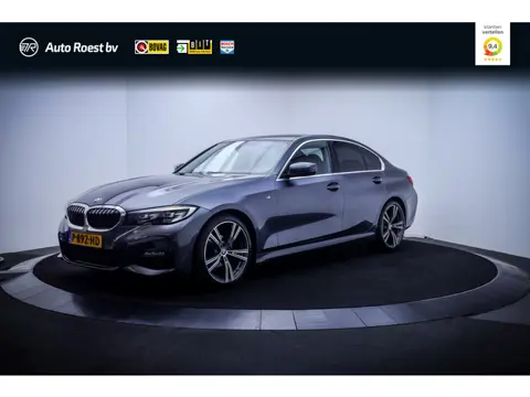 BMW 3-serie 318iA M-SPORT Edition FULL LED | CARPLAY | NAVI | DAB | HIFI | SPORTSTOELEN | CRUISE | P
