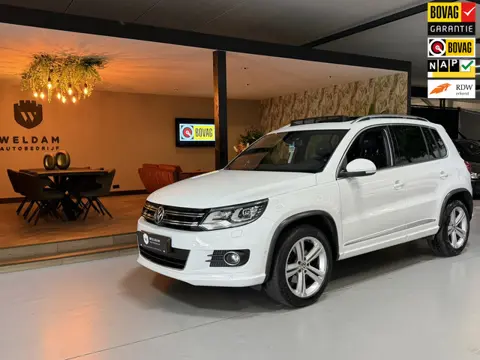 Volkswagen Tiguan 1.4 TSI R-Line|NAP|Pano|Trekhaak|Park Assist|Xenon|Navi|Cruise|PDC Rondom|18 Inch|