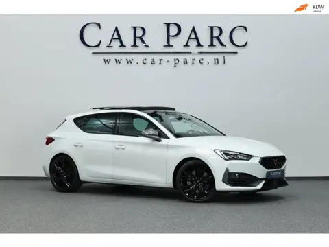 CUPRA Leon 2.0 TSI VZ 300+PK LED/VIRTUAL/SFEER/PANO/HALF LEER+S.VERWARMING+MEMORY/19"/CAM/ACC/ECC/12