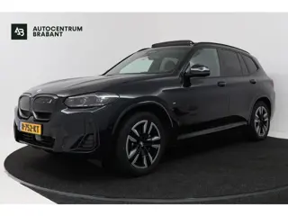 BMW IX3 High Executive 80 kWh M-pakket 97%SoH (1e eigenaar, NL-auto, Dealer OnderH, Panoramadak, Tre
