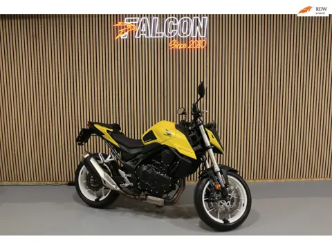 Honda CB 750 Hornet - 2023 - Traction Control - TFT Scherm - ABS