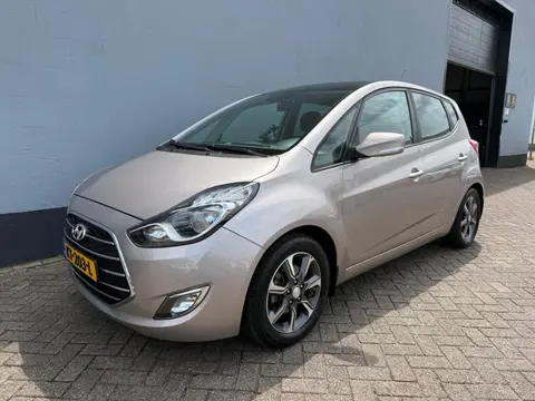 Hyundai Ix20 1.4i Premium - Panorama Dak - Navigatie