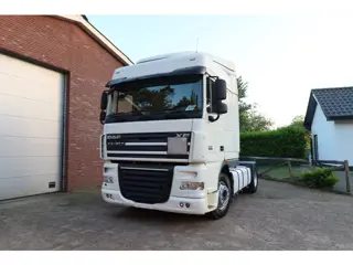 DAF XF 105.460 / Euro5 / Automaat / Spoilers Fenders / Airco.