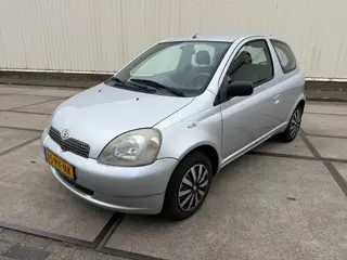 Toyota Yaris 1.3-16V VVT-i Luna nieuwe apk airco