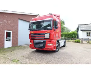 DAF XF 105.460 / Euro5 / Automaat / Spoilers Fenders / Airco / Koelkast / Webasto
