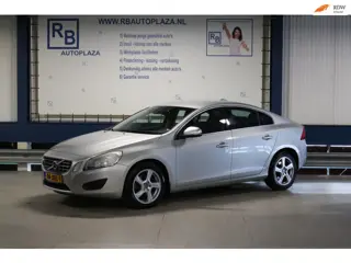 Volvo S60 1.6 T3 R-Design / 12 MND GARANTIE / TOP DEAL ! ! !