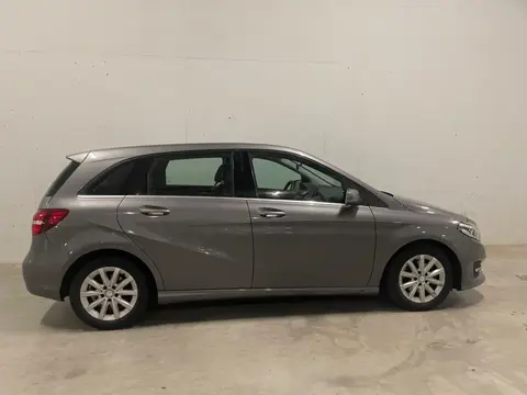 Mercedes-Benz B-klasse 200 d AMG Aut. N.a.v. Airco Leer Cruise