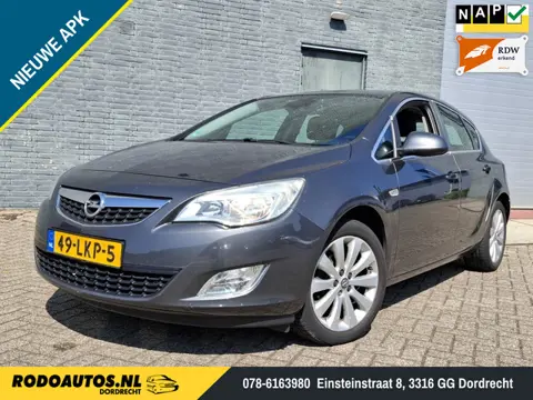 Opel Astra 1.4 Cosmo 5Drs Ecc/Cruise/Nw APK ✅ (bj 2010)