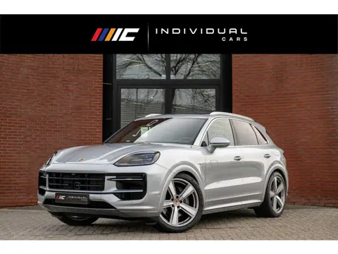 Porsche Cayenne 3.0 E-Hybrid SportDesign 4-Wielsturing InnoDrive