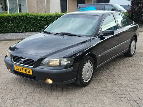 Volvo S60 2.4 Edition Nieuwe apk 27-06-2027