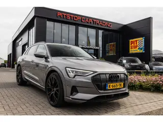 Audi E-tron E-tron 55 quattro S-Line, 95 kWh, Pano, Trekhaak, Black Optic, Leder!