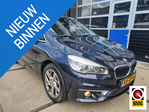 BMW 2-serie Active Tourer 218d Luxury LEER / NAVI / CAMERA / CRUISE / PDC
