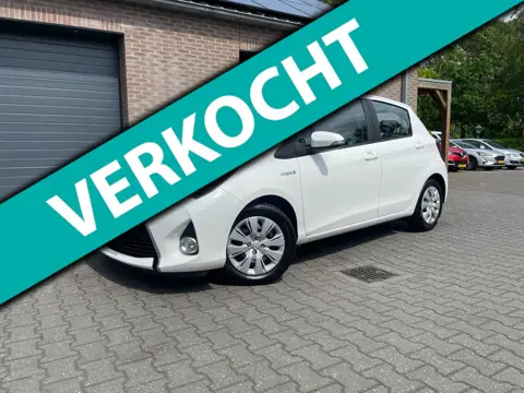 Toyota Yaris 1.5 Hybrid Trend ECC CAMERA NAVI 2016