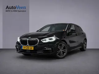 BMW 1-serie 118i Executive Edition (M-SPORT, H&K, LED, SFEERVERLICHTING, CAMERA)