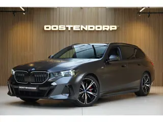 BMW 5 Serie Touring 530e/299pk M Sport xDrive|2024|Panoramadak|B&W|Leder+koeling+verw.+memory|PDC+36