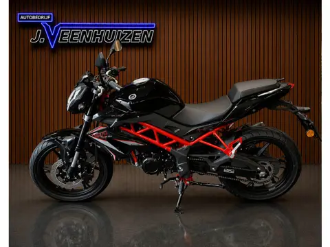 Benelli BN 125 2024| | A1 Keurige motor! | Nieuwstaat