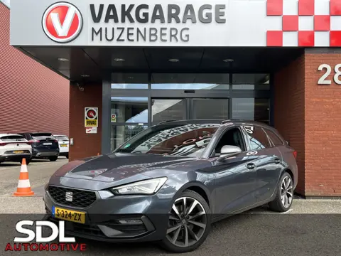 SEAT Leon Sportstourer 1.5 eTSI FR!! NIEUW MODEL!!! // CAMERA // NAVI // ELEK. ACHTERKLEP // ADAPTIV