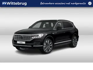 Volkswagen Touareg 3.0 TSi eHybrid 381pk 4MOTION Elegance Automaat / Panoramadak / Luchtvering / Led
