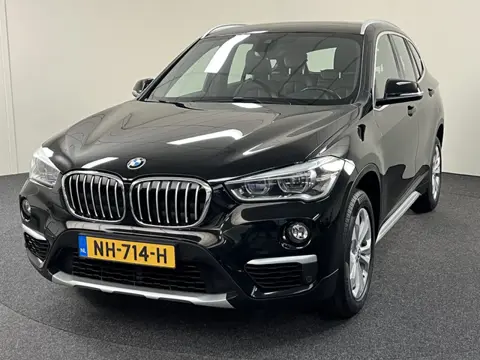 BMW X1 sDrive18i Centennial High Executive vol leder / afn. trekhaak / airco / PDC / Camera / Navi