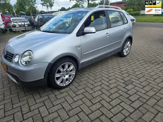 Volkswagen Polo 1.4-16V FUN (Crosspolo)